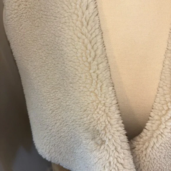 Velvet by Graham & Spencer Tan and Cream Teddy Jacket with Waterfall Collar - Picture 4 of 8